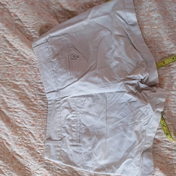 J crew 4.5 light grey, lightweight shorts - Picture 3 of 3